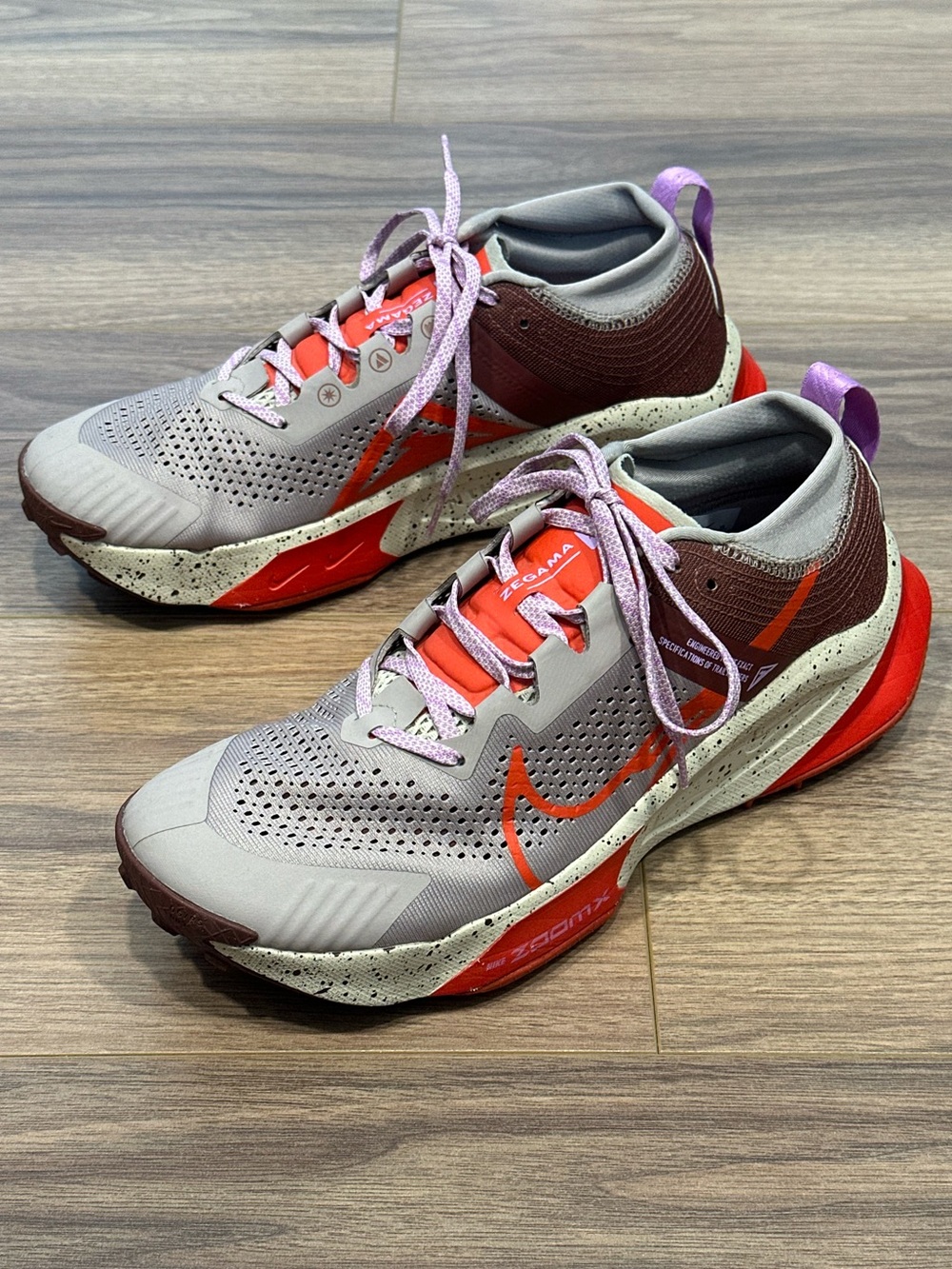 Nike Men’s ZoomX Zegama Trail Running Shoes Diffused Taupe/Picante Red Size 10